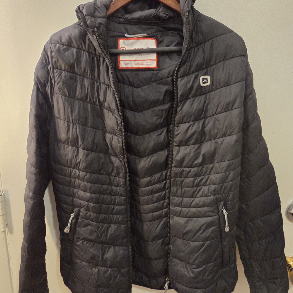 Outbound Men's Black Quilted Jacket.Size S